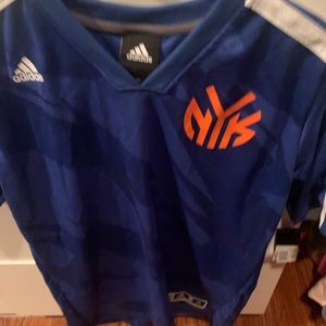 Nicks Asia’s shirt kids